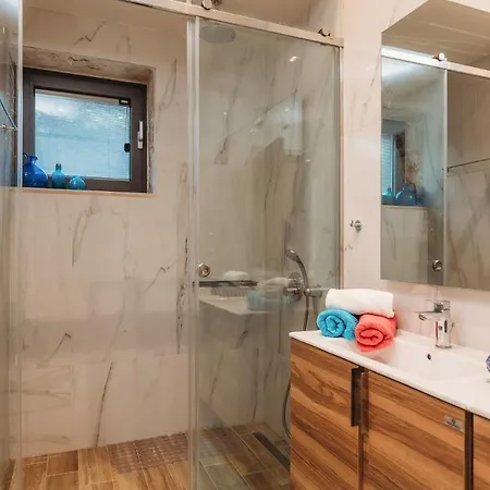 Villa Tiare 1 By Plánosz